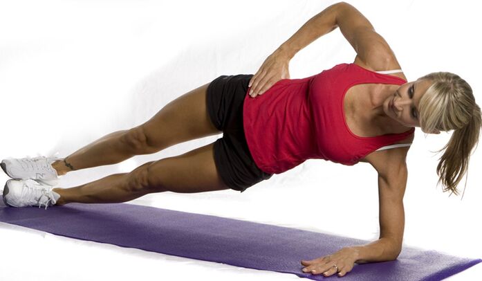 Side Plank - eine Übung zum Abnehmen von Bauch und Seiten